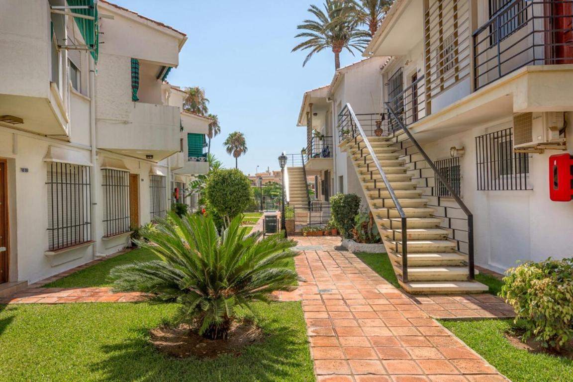 Little Cosy By The Sea&Swimming-Pool Apartment Torremolinos Exterior photo